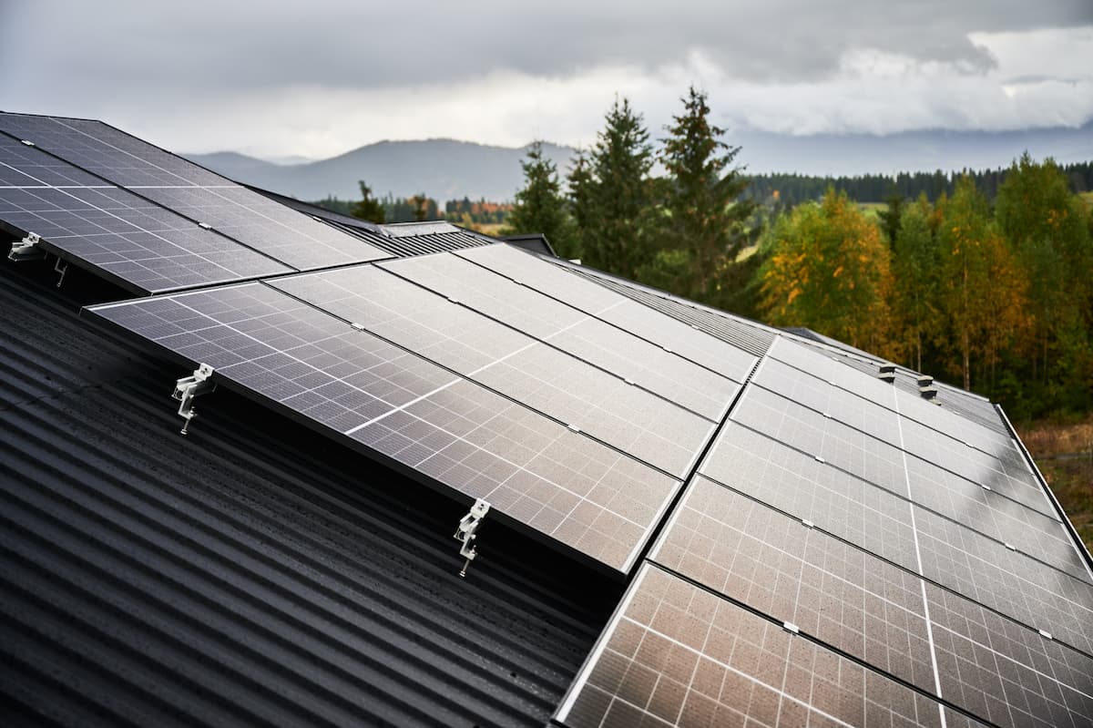 De quoi est composé un panneau photovoltaïque ?